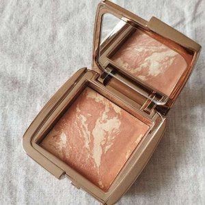 Hourglass Makeup - Hourglass Ambient Lighting Blush - Brilliant Nude Hourglass Makeup - Hourglass Ambient Lighting Blush - Brilliant Nude